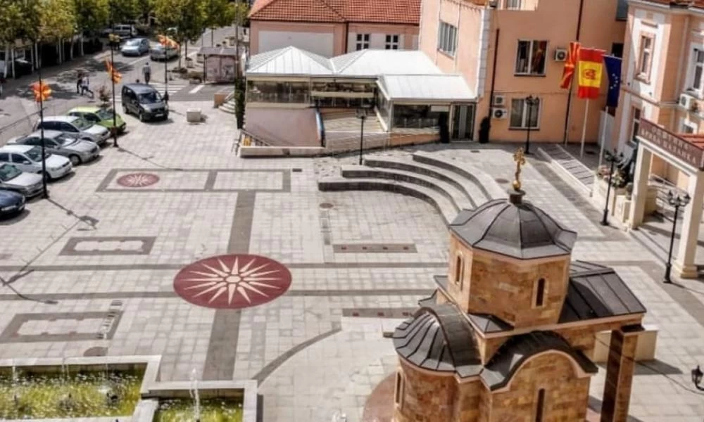 Ο δήμαρχος ξήλωσε τον Ήλιο της Βεργίνας - "Γκρίνιες" αντιπολίτευσης